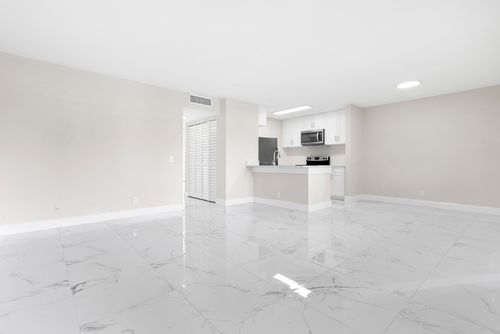 712 Meadows Cir, Boynton Beach, FL, 33436-8927 | Card Image