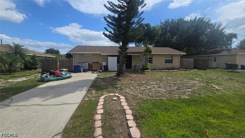 9064 Hamlin Rd W, FORT MYERS, FL, 33967-3703 | Card Image