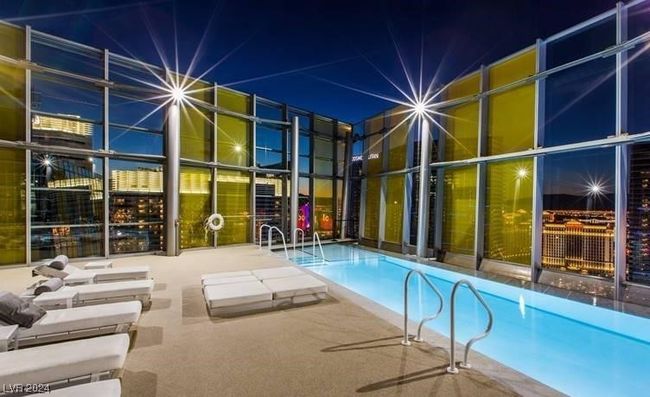UNIT-3207 - 3722 Las Vegas Blvd, Home with 3 bedrooms, 2 bathrooms and null parking in Las Vegas NV | Image 16