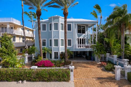 141 Canal St, Tavernier, FL, 33070-2307 | Card Image