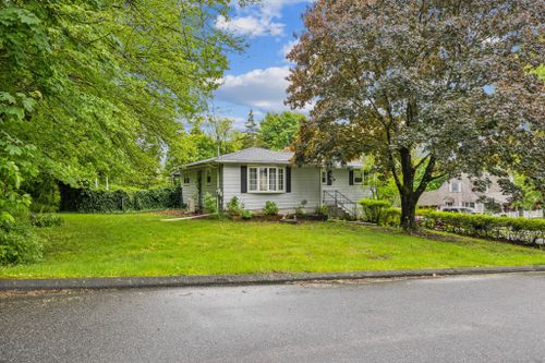7 Sullivan Dr, Central Village, CT, 06332-3250 | Card Image