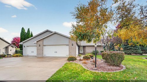 W2313 St Germaine Court, BUCHANAN, WI, 54915 | Card Image