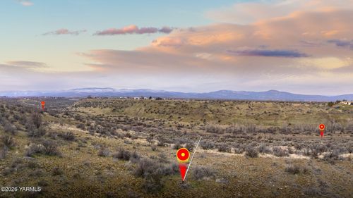 NKA Red Tail Rd, Yakima, WA, 98908 | Card Image