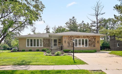 15156 Chestnut Ln, Oak Forest, IL, 60452-1513 | Card Image