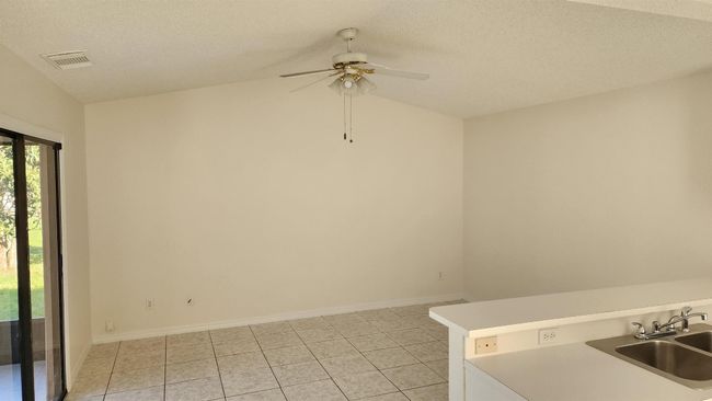 648 Sw Nichols Ter, House other with 3 bedrooms, 2 bathrooms and null parking in Port St. Lucie FL | Image 4