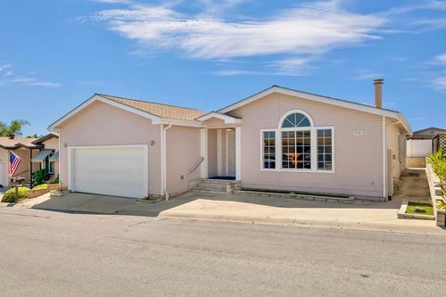 634 Via Columbia, Vista, CA, 92081-6337 | Card Image