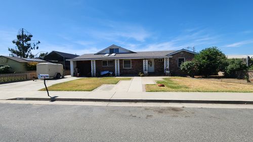 243 W Lois Avenue, Tulare, CA, 93274 | Card Image