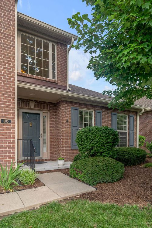 605 Durning Rd, Lexington, KY, 40509-4522 | Card Image
