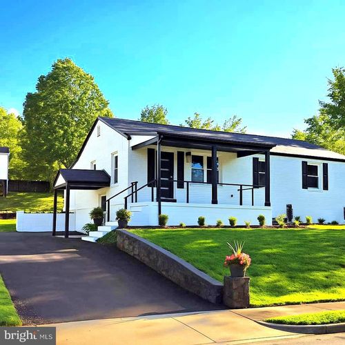 6065 Munson Hill Rd, FALLS CHURCH, VA, 22044-2638 | Card Image