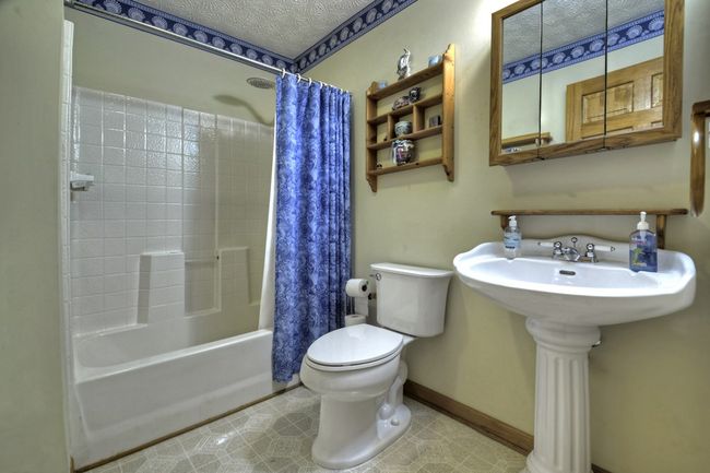 1292 Riverview Dr, Home with 3 bedrooms, 2 bathrooms and 2 parking in Ellijay GA | Image 27