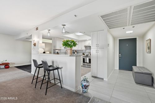 211-7840 E Camelback Road, Scottsdale, AZ, 85251 | Card Image