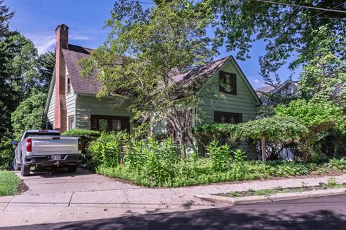 431 W College St, Granville, OH, 43023-1133 | Card Image