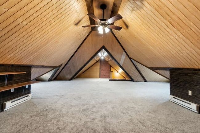 10 Conant St, Home with 5 bedrooms, 2 bathrooms and 4 parking in Beverly MA | Image 35