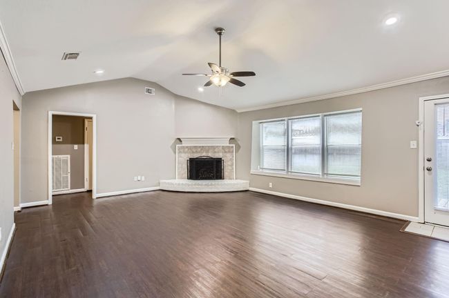 Living Room | Image 8