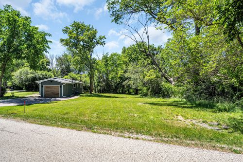 25410 W Arcade Dr S, Lake Villa, IL, 60046-9137 | Card Image