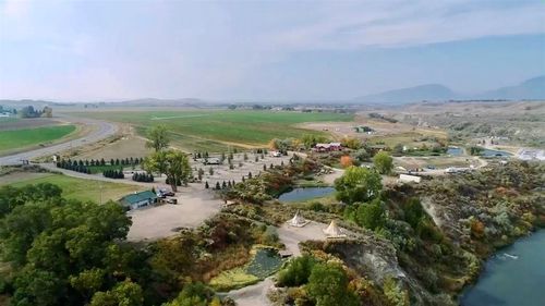 1 Trout Ranch Rd, Cody, WY, 82414-8135 | Card Image