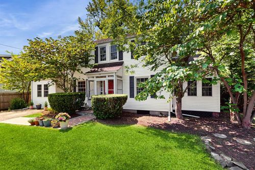 98 Jackson St, Fishkill, NY, 12524-1157 | Card Image