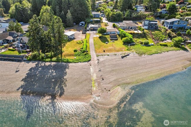 70 E Rustle Way, House other with 3 bedrooms, 2 bathrooms and 2 parking in Grapeview WA | Image 36