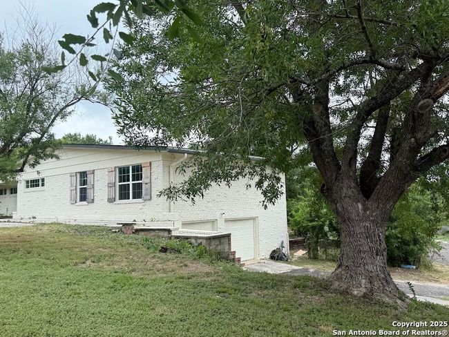 124 Herweck Dr, House other with 4 bedrooms, 3 bathrooms and null parking in Castle Hills TX | Image 5