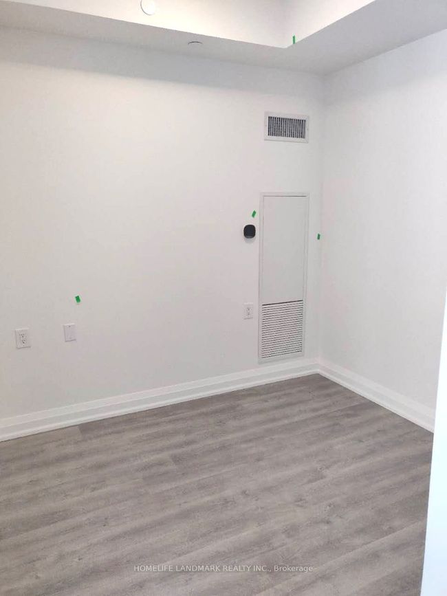 202 - 2369 Danforth Ave, Condo with 2 bedrooms, 2 bathrooms and null parking in Toronto ON | Image 7