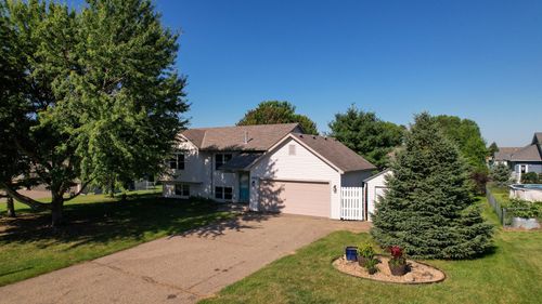 705 Robert Phillip Pl, Roberts, WI, 54023-8503 | Card Image