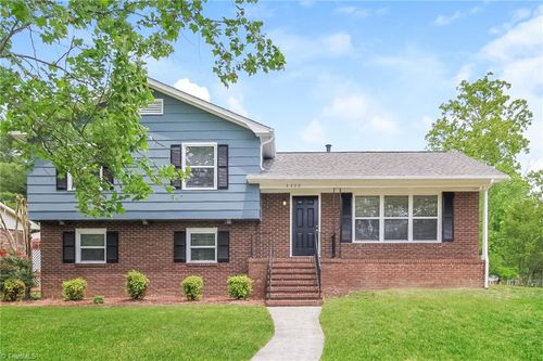 3200 Flanders Ct, High Point, NC, 27265-2214 | Card Image