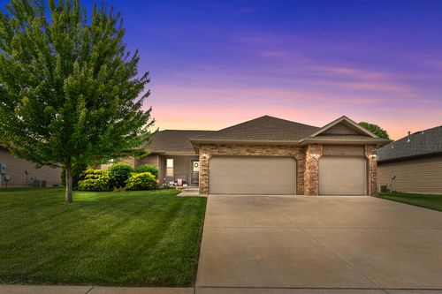 1925 E Maricopa Ave, Ozark, MO, 65721-4505 | Card Image