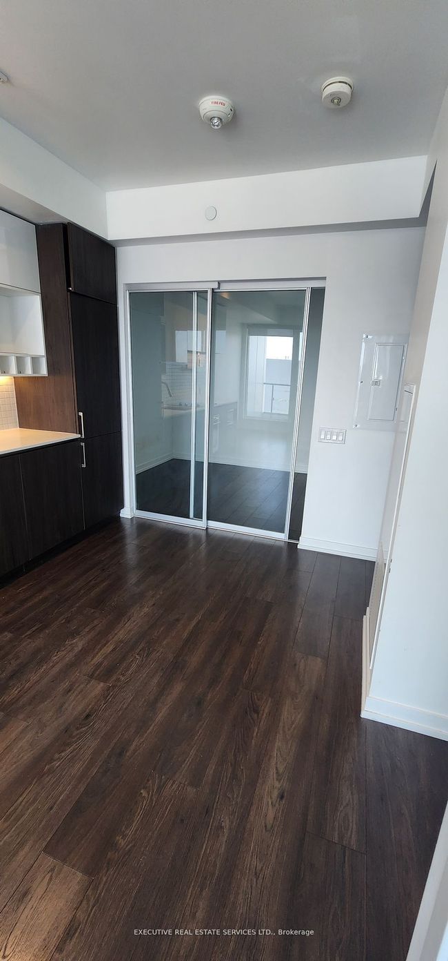 2605 - 5 Buttermill Ave, Condo with 3 bedrooms, 2 bathrooms and null parking in Vaughan ON | Image 14