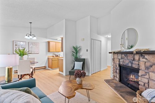apt-22-3435 Auburn Way S, Auburn, WA, 98092-7249 | Card Image