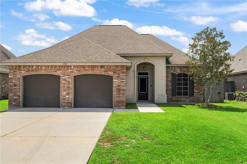 69413 Taverny Ct, Madisonville, LA, 70447-3207 | Card Image