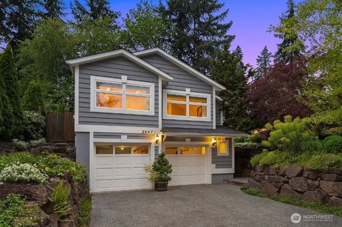 2647 80th Ave Ne, Medina, WA, 98039-1513 | Card Image