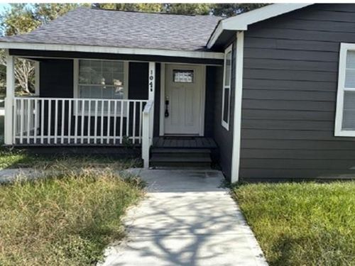 104 Mesquite St, Louise, TX, 77455-4195 | Card Image