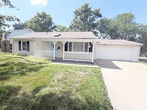 616 Ne 67th Ter, Gladstone, MO, 64118-3415 | Card Image