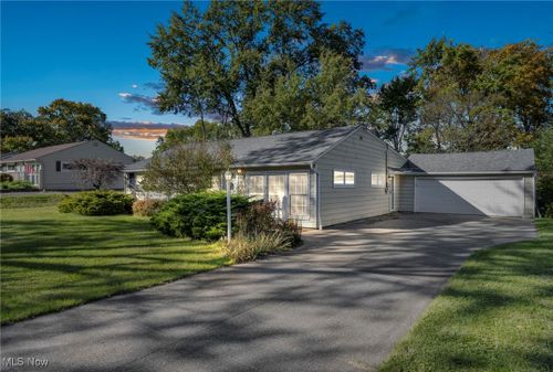 1939 Westwood Drive, Twinsburg, OH, 44087 | Card Image