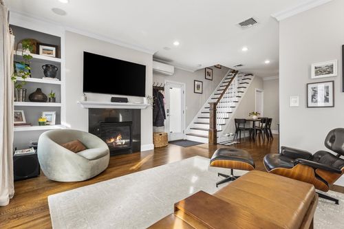 1-7 Burgoyne St, Boston, MA, 02124 | Card Image