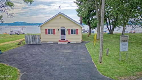 43 Lake Ave, Malta, NY, 12020-6227 | Card Image