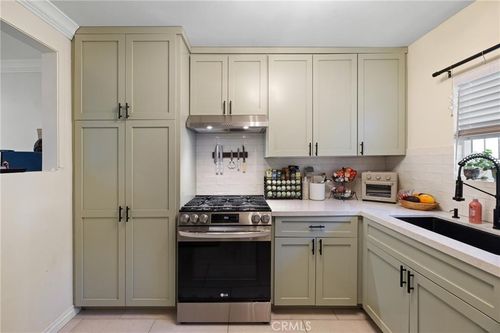 apt-157-18350 Hatteras St, Tarzana, CA, 91356-1677 | Card Image