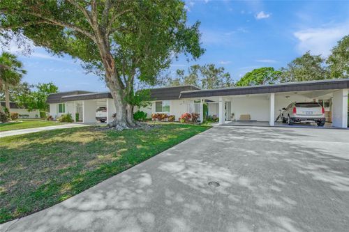 133-1325 Glen Oaks Dr E, SARASOTA, FL, 34232-1107 | Card Image