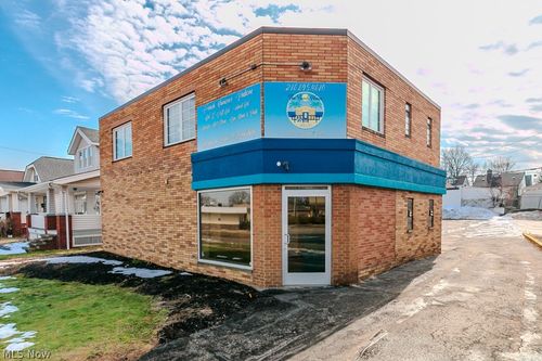 5393 Pearl Rd, Parma, OH, 44129-1547 | Card Image