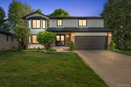 48156 Virginia Court, Macomb Township, MI, 48044 | Card Image