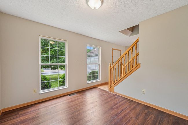 1016 Pebble Brook Dr, House other with 4 bedrooms, 3 bathrooms and null parking in Columbus OH | Image 5