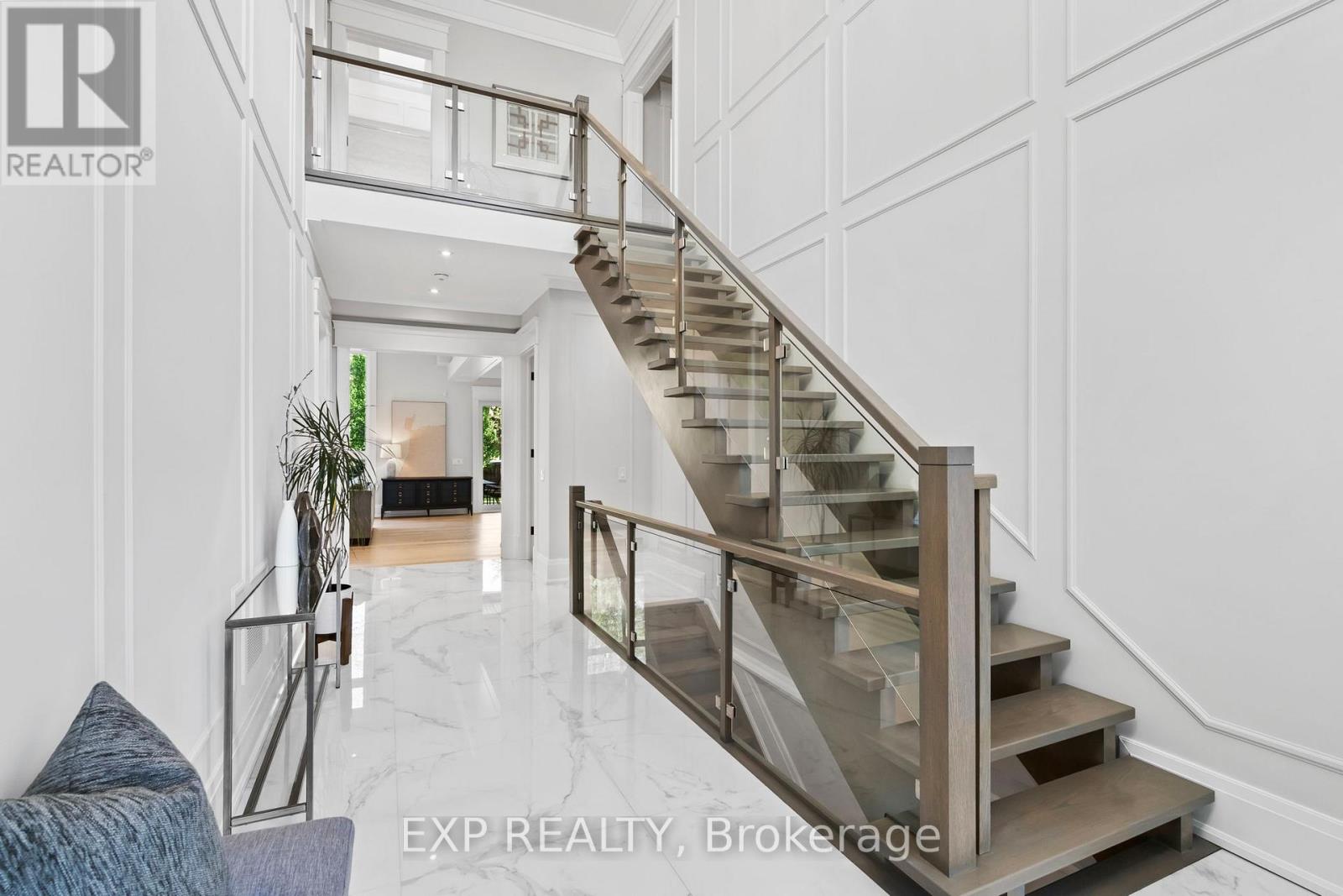 Residential in Richmond Hill (Crosby) 3