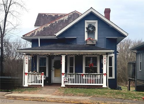 900 Phillips St, Marietta, OH, 45750-3441 | Card Image