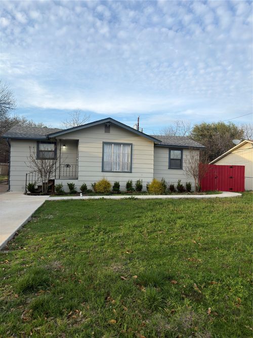 2426 May Ln, Grand Prairie, TX, 75050-2923 | Card Image