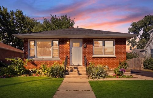 9 Ridge Rd, Lemont, IL, 60439-3908 | Card Image