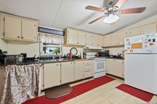 5053 Apache Moon, House other with 3 bedrooms, 2 bathrooms and null parking in Spring Branch TX | Image 8
