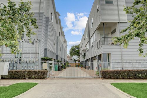 c-2403 Jackson St, Houston, TX, 77004-1260 | Card Image