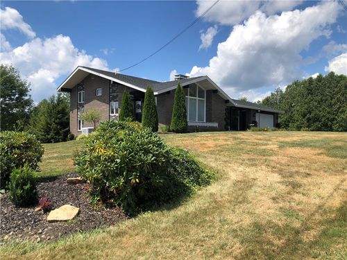 107 Spring Ln, Uniontown, PA, 15401-3941 | Card Image