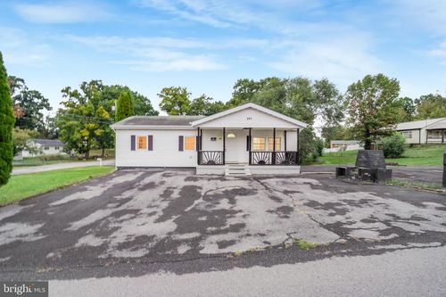 201 E 14th Ave, RANSON, WV, 25438-1513 | Card Image