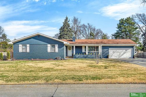 11930 Woolworth Ave, Omaha, NE, 68144-1644 | Card Image